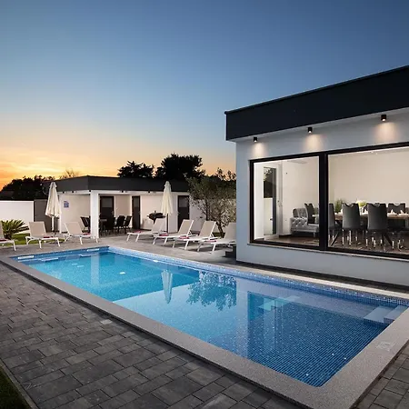 L&l Villa