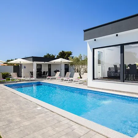 Villa L&l